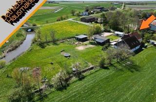 Haus kaufen in 25797 Wöhrden, Mehrgenerationenhaus mit Einliegerwohnung, Paddock und fast Alleinlage nahe Büsum