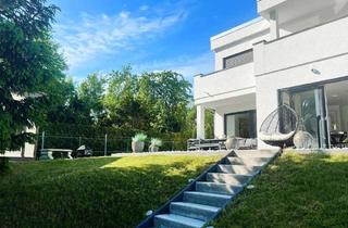 Villa kaufen in 15366 Neuenhagen, Bauhausvilla der Extraklasse | Pool | Sauna | Master-Suite | Naturschutzlage