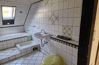 Mehrfamilienhaus kaufen in 41063 Mönchengladbach, Sanierungsbedürftiges Mehrfamilienhaus mit hohem Entwicklungspotenzial – Ihr ideales Investment!