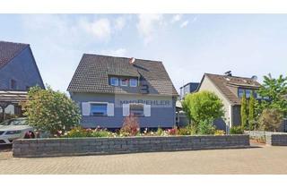 Anlageobjekt in 50259 Pulheim, Wohnen mit Komfort: Renoviertes Zweifamilienhaus in Pulheim mit Pool
