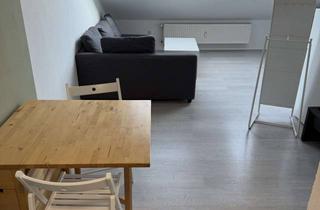 Immobilie mieten in Hermann-Stehr-Straße, 51067 Holweide, Dachgeschosswohnung möbliert