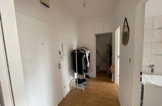 Wohnung kaufen in 12347 Britz, RENOVATED: IDYLLIC LOCATION AT THE BRITZ MANOR/CASTLE PARK: BALCONY WITH PARKING!