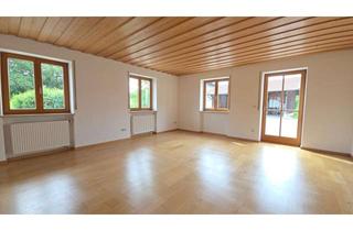 Wohnung mieten in 83301 Traunreut, Helle 150qm 5-Zimmer Erdgeschosswohnung mit separatem Nebeneingang für Praxis - Carport