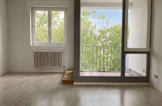 Wohnung mieten in Bottroper Weg 25, 13507 Tegel, Wohnung mit Balkon in Tegel sucht neue Mieter - künftig mit neuem Bodenbelag!