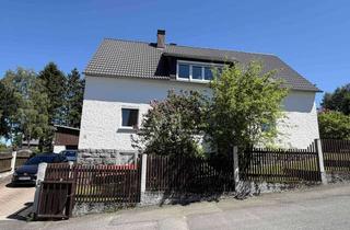 Haus kaufen in Wißmathweg 13, 95615 Marktredwitz, Zweifamilienhaus - 2 Garagen - Schuppen