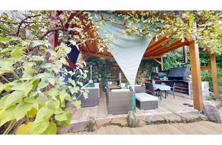 Haus kaufen in 72770 Reutlingen, Albblick, 1 FH inkl. Einliegerwohung und 4 Garagen und 3 Außenstellplätze und Grundstück mit großzü