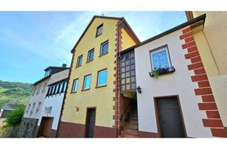 Einfamilienhaus kaufen in 56867 Briedel, Renoviertes Einfamilienhaus mit Terrasse, Sauna, Garage und Weinbergblick in Briedel an der Mosel