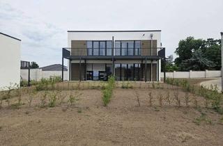 Haus mieten in Schafheide, 39175 Biederitz, Familienfreundliches & energieeffizientes Wohnen in moderner Doppelhaushälfte mit großem Garten