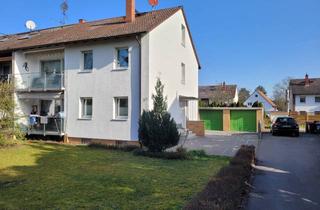 Doppelhaushälfte kaufen in 65428 Rüsselsheim, Vermietete Doppelhaushälfte mit großem Garten