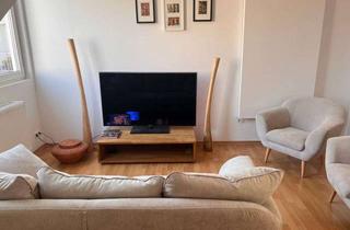 Immobilie mieten in Helmholtzstraße 25, 10587 Charlottenburg, All inclusive. Zeitlich befristet. Möblierte 2-Zimmer Dachgeschoss Wohnung mit Balkon.