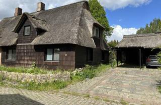 Doppelhaushälfte kaufen in Op De Wipp, 24796 Bredenbek, Familiengerechtes Reetdachhaus vor den Toren Kiels