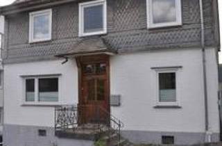 Einfamilienhaus kaufen in 57392 Schmallenberg, Schmallenberg - Einfamilienhaus mit großem Garten und Keller in ruhiger Lage