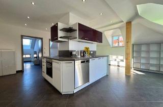 Wohnung kaufen in 87435 Kempten, Kempten (Allgäu) - Über den Dächern von Kempten: Hochwertig sanierte Stadtwohnung mit Balkon