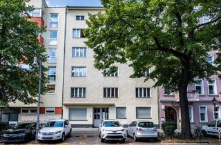 Wohnung kaufen in Sophie-Charlotten-Straße 22A, 14059 Berlin, Berlin - Charlottenburg-Investment: 3-Zimmer-Wohnung im Hinterhaus, vermietet und solider Zustand