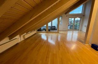 Wohnung kaufen in 65520 Bad Camberg, Bad Camberg - Helle 75 m² Wohnung mit Dachterrasse & Balkon in Oberselters