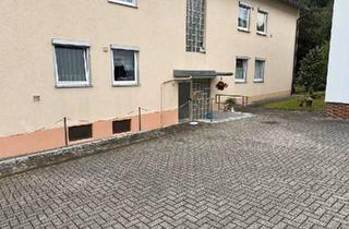 Wohnung kaufen in 95659 Arzberg, Arzberg - Verkaufen eine Eigentumswohnung in Arzberg, mit Garage und Garten