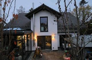 Einfamilienhaus kaufen in 57250 Netphen, Netphen - Einfamilienhaus mit Wintergarten in familienfreundlicher Lage