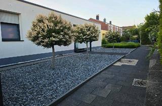 Haus kaufen in 41564 Kaarst, Kaarst - KERNSANIERTER L-Bungalow m. großem Garten & Terrasse ~Vollkeller~