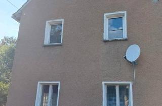 Haus kaufen in 07554 Pölzig, Pölzig - Freistehendes Wohnhaus mit Nebengebäude und großem Garten
