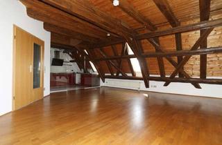 Wohnung kaufen in 74374 Zaberfeld, Wohnen in Schloss - 5-Zimmer-Maisonette-Wohnung mit viel Charme