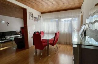 Wohnung kaufen in 64354 Reinheim, Ihr neues Zuhause: Helle 3,5 - Zimmer Wohnung mit Balkon, Carport und viel Potenzial
