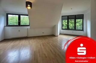 Wohnung kaufen in 40882 Ratingen, Bastbau 2-Zimmer Dachgeschosswohnung mit TG-Stellplatz in Ratingen-Ost!!!