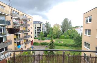 Wohnung kaufen in Lehderstraße 66a, 13086 Weißensee, Sofort bezugsfrei! 2 Zimmer mit EBK, Balkon und Lift mit Blick ins Grüne! 0178-8236274
