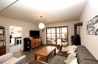 Wohnung kaufen in 84164 Moosthenning, Renovierte 2-Zi.-Whg. mit 65 m² großem Gartenanteil in Unterholerau mit direkter Nähe zu Dingolfing