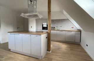 Wohnung mieten in Schliemannstraße, 33605 Stieghorst, Exklusive Dachgeschoss Wohnung mit Designküche und offenem Grundriss