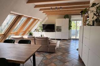 Wohnung mieten in Hardenbergstraße 10b, 86165 Lechhausen, Lichtdurchflutete Dachgeschosswohnung mit Klimaanlage, Balkon und Nutzfläche