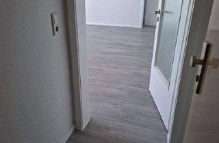 Wohnung mieten in Westfalenstraße 13, 27749 Schafkoven/Donneresch, Hoch oben wohnen: 3 Zimmer mit Balkon in der 7. Etage in Delmenhorst