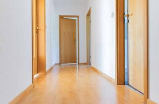 Wohnung mieten in Lindenstraße 23, 39218 Schönebeck, Sonnige 2-Raum-Wohnung mit Dusche und großem Balkon am Kurpark!