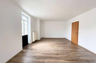 Wohnung mieten in 96515 Sonneberg, Große 1-Zimmerwohnung mit Balkon in Sonneberg!