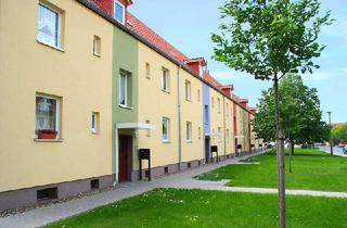 Wohnung mieten in Lessingstraße 53, 39218 Schönebeck, Singles aufgepasst! Kleine 2-Raum-Wohnung mit Balkon sucht neuen Mieter.