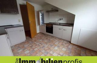 Wohnung mieten in Epprechtsteinstraße, 95032 Innenstadt, H-43017 - Geräumige Dachgeschosswohnung, 3-Zimmer, Einbauküche