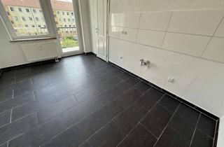 Wohnung mieten in Neefestr. 67, 09119 Kapellenberg, Heimkommen und Wohlfühlen* sep. WC* modern saniert* Balkon* im 2.OG