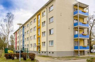 Wohnung mieten in Johann-Gottfried-Herder-Straße 20, 02977 Hoyerswerda, Ruhig und dennoch zentral - Lichtdurchflutete 4-Raumwohnung mit Balkon
