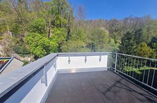 Wohnung mieten in Balzenbergstraße 28, 76530 Innenstadt, Renovierte 3-ZKB-Dachgeschoss-Wohnung mit Balkon im Herzen von Baden-Baden