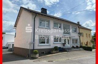 Haus kaufen in 54636 Fließem, Zweifamilienhaus mit Garage und Gartengrundstück