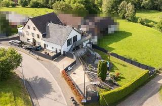 Einfamilienhaus kaufen in 53578 Windhagen, Einfamilienhaus mit Einliegerwohnung in Windhagen-Hallerbach: Wohnen und vermieten!