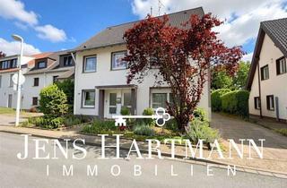 Haus kaufen in 45481 Saarn, Oemberg-Siedlung: Seltene Gelegenheit mit Garten, Loggia und 3 Garagen