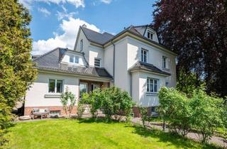 Villa kaufen in 04229 Schleußig, Exklusive Gründerzeit Villa in Schleußig mit flexiblen Nutzungsmöglichkeiten am Clara-Zetkin-Park