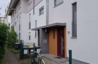 Haus mieten in Kupferhammer, 60438 Frankfurt, Merton/Riedberg Gehobense 5 Zimmer RMH mit PV-Anlage