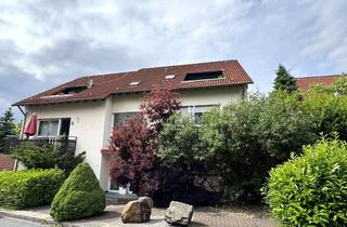 Anlageobjekt in 58640 Iserlohn, Zwei Mehrfamilienhäuser im Paket – mit 19 Wohnungen und 6 Garagen und Außenstellplätzen