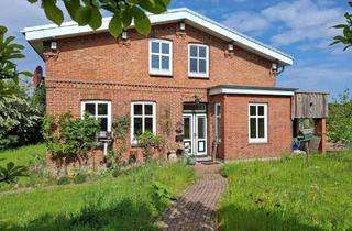 Haus kaufen in 23623 Ahrensbök, Idyllisches Landhaus mit Nebengebäude im Grünen!