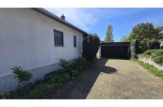 Haus kaufen in 71554 Weissach, 3 Etagen, 2 Wohnungen, 2 Garagenstellplätze und 1 großer Garten