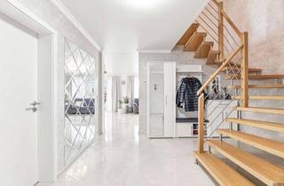 Haus kaufen in 72525 Münsingen, Wohnen im Grünen wie im eigenen Haus – 5,5-Zimmer-Maisonette mit Balkon & Garage