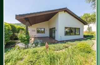 Haus kaufen in 67157 Wachenheim, Bungalow in sehr guter, sehr ruhiger Hanglage auf fast ebenem Grundstück