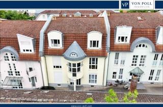 Wohnung kaufen in 55545 Bad Kreuznach, Großzügige Dachgeschosswohnung am Schlosspark mit Dachterrasse und zwei Stellplätzen