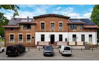 Mehrfamilienhaus kaufen in 14974 Ludwigsfelde, Historisches Mehrfamilienhaus mit Altbaucharme, PV-Anlage & Entwicklungsperspektive